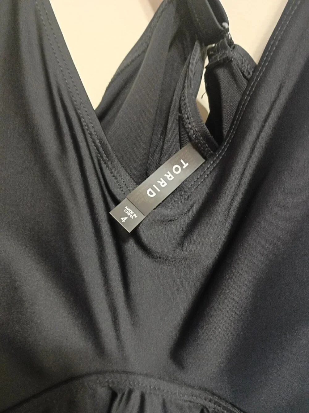 Torrid tankini black bathing suit top Size 4